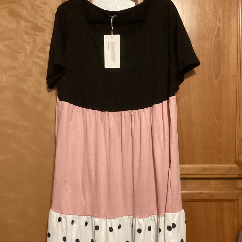 Bloomchic black, pink, and white dress, size 12, NWT